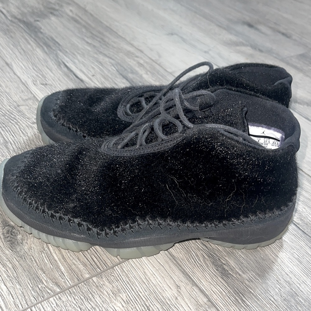 Black furry Jordan’s